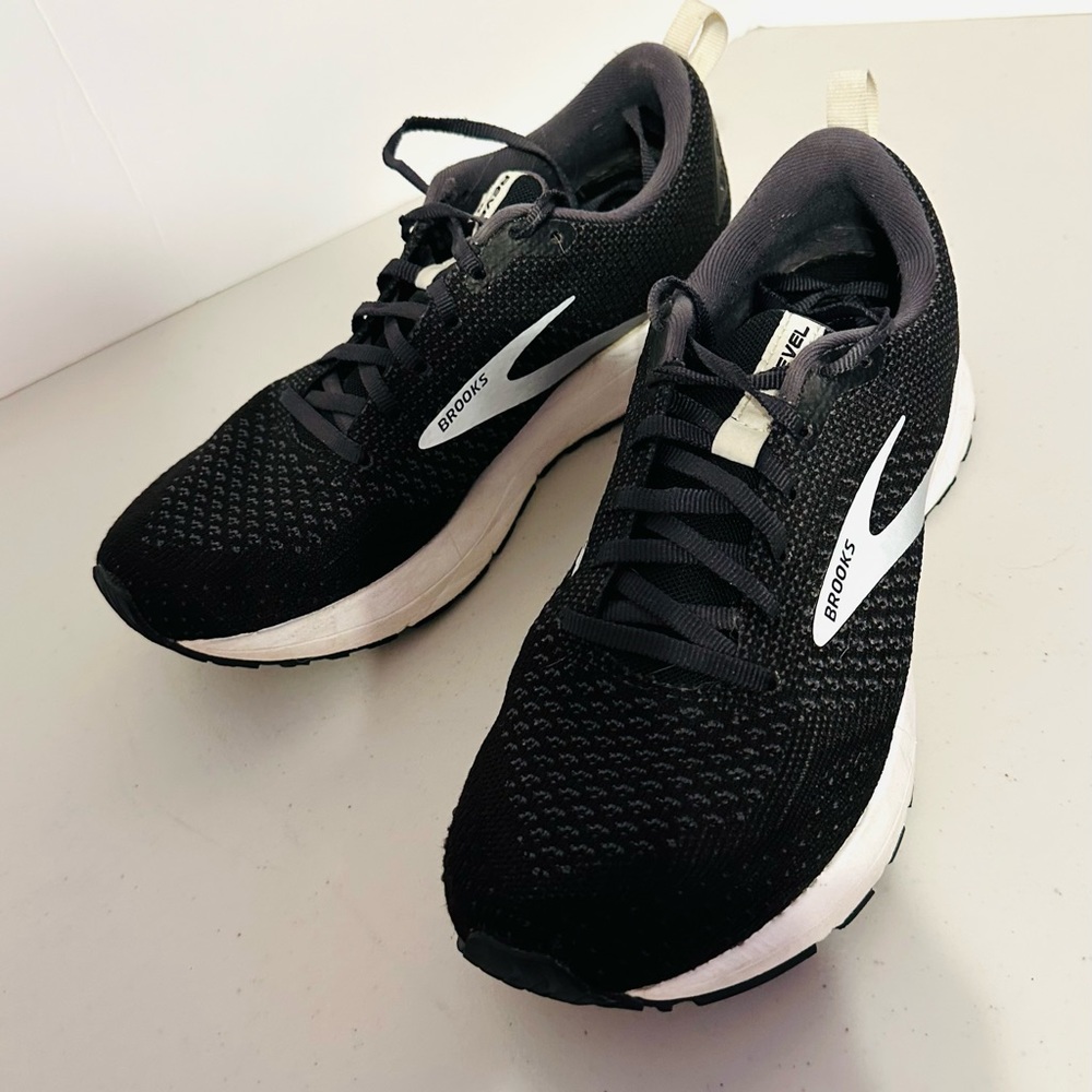 Brooks Revel4 Women’s Size 8.5 Medium